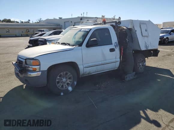 2005 GMC Sierra 1500 Work Truck с VIN 1GTEC14V85Z174832, выставлен на аукционе Copart как лот 76484214 с пробегом 305 317 миль миль и Списание • Salvage title. История ставок и продаж доступна на DreamBid. Изображение 1.