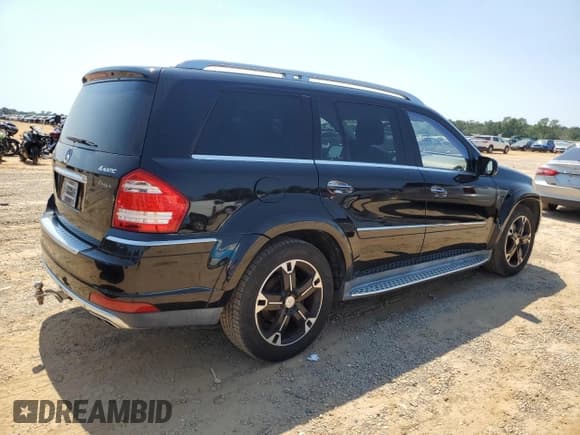 ✅ 2010 Mercedes-Benz GL 550 • VIN: 4JGBF8GE7AA558538 • Лот: 80263685. Опубликован ранее на Copart с пробегом 170 371 миль. Бесплатный доступ к архиву аукционных продаж из США и подробный отчёт об истории автомобиля на DreamBid. Изображение 3.