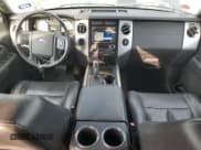 ✅ 2013 Ford Expedition Limited • VIN: 1FMJU1K56DEF43851 • Lot: 82557945. Wystawiony na Copart z przebiegiem 150 239 mil. Bezpłatny archiwum sprzedaży aukcyjnych z USA i szczegółowy raport historii pojazdu na DreamBid. Zdjęcie 8.