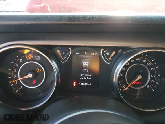 ✅ 2019 Jeep Wrangler Unlimited Sport S • VIN: 1C4HJXDN8KW588633 • Lot: 92622205. Listed on Copart with 101,810 mi. Free auction sales archive from the USA and detailed vehicle history report at DreamBid. Image 9.