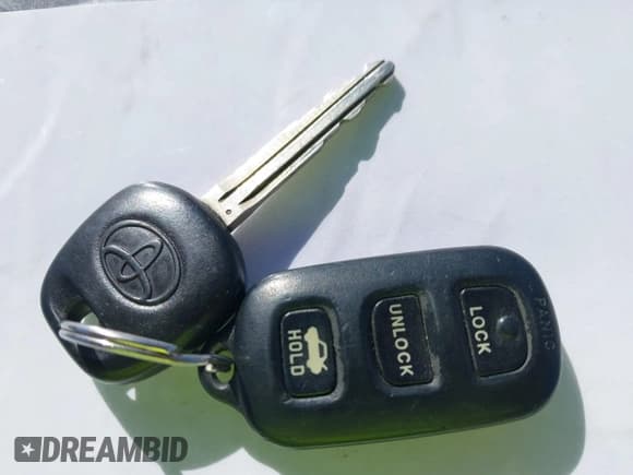 ✅ 2004 Toyota Camry LE • VIN: 4T1BE30K84U313658 • Lot: 43577961. Listed on IAAI with 150,862 mi. Free auction sales archive from the USA and detailed vehicle history report at DreamBid. Image 11.