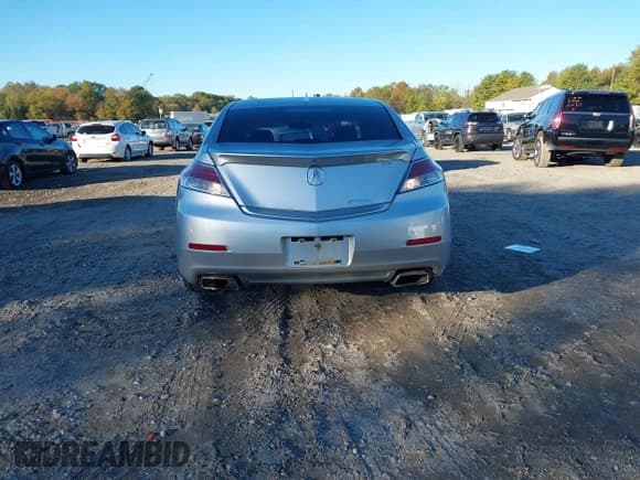 ✅ 2014 Acura TL Technology • VIN: 19UUA9E5XEA002526 • Lot: 43460168. Listed on IAAI with 98,679 mi. Free auction sales archive from the USA and detailed vehicle history report at DreamBid. Image 16.
