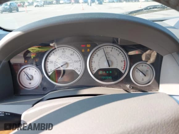 ✅ 2009 Chrysler Town & Country Limited • VIN: 2A8HR64X69R568431 • Lot: 42401479. Listed on IAAI with Not provided. Free auction sales archive from the USA and detailed vehicle history report at DreamBid. Image 7.