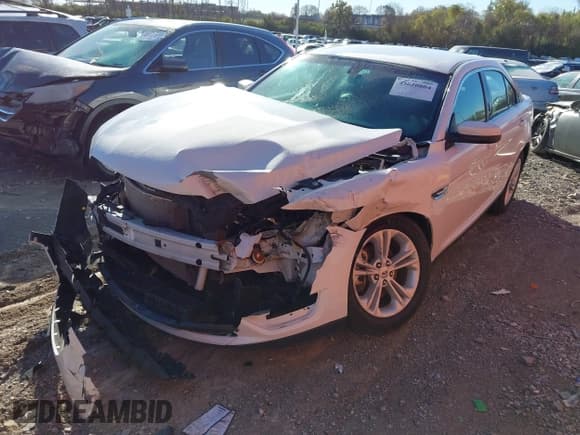 ✅ 2016 Ford Taurus SEL • VIN: 1FAHP2E81GG139988 • Lot: 43620864. Wystawiony na IAAI z przebiegiem 64 014 mil. Bezpłatny archiwum sprzedaży aukcyjnych z USA i szczegółowy raport historii pojazdu na DreamBid. Zdjęcie 18.