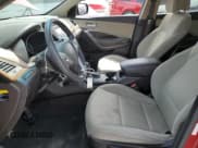 ✅ 2016 Hyundai Santa Fe • VIN: 5XYZT3LB8GG333645 • Lot: 50313703. Wystawiony na Copart z przebiegiem 171 520 mil. Bezpłatny archiwum sprzedaży aukcyjnych z USA i szczegółowy raport historii pojazdu na DreamBid. Zdjęcie 7.