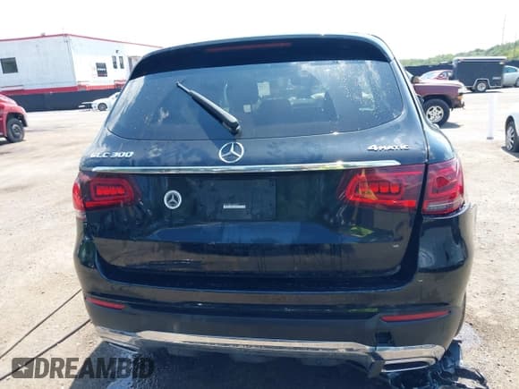 ✅ 2020 Mercedes-Benz GLC 300 • VIN: WDC0G8EBXLF685950 • Lot: 42751558. Listed on IAAI with 85,122 mi. Free auction sales archive from the USA and detailed vehicle history report at DreamBid. Image 17.