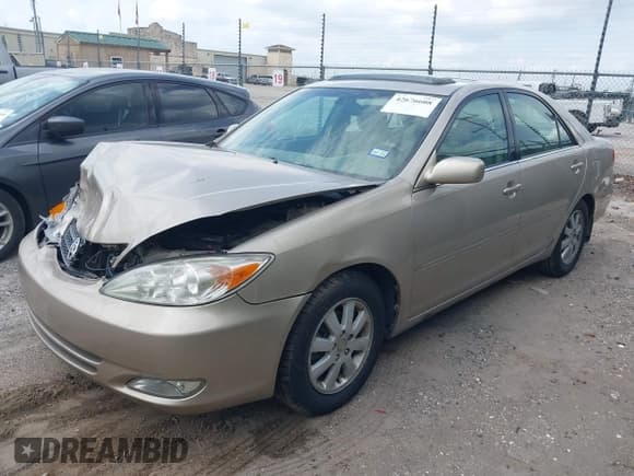 ✅ 2004 Toyota Camry LE • VIN: 4T1BE32K84U916090 • Lot: 42676608. Wystawiony na IAAI z przebiegiem 110 150 mil. Bezpłatny archiwum sprzedaży aukcyjnych z USA i szczegółowy raport historii pojazdu na DreamBid. Zdjęcie 2.