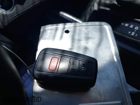 ✅ 2023 Toyota Highlander L • VIN: 5TDKDRAH5PS028891 • Lot: 42540227. Wystawiony na IAAI z przebiegiem 43 672 mil. Bezpłatny archiwum sprzedaży aukcyjnych z USA i szczegółowy raport historii pojazdu na DreamBid. Zdjęcie 11.