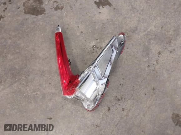 ✅ 2015 Mercedes-Benz CLS 400 • VIN: WDDLJ6FB3FA145340 • Лот: 41313268. Опубликован ранее на IAAI с пробегом 122 368 миль. Бесплатный доступ к архиву аукционных продаж из США и подробный отчёт об истории автомобиля на DreamBid. Изображение 12.