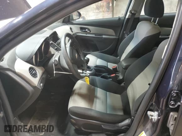 ✅ 2016 Chevrolet Cruze LS • VIN: 1G1PB5SGXG7221728 • Lot: 53065405. Listed on Copart with 47,605 mi. Free auction sales archive from the USA and detailed vehicle history report at DreamBid. Image 7.