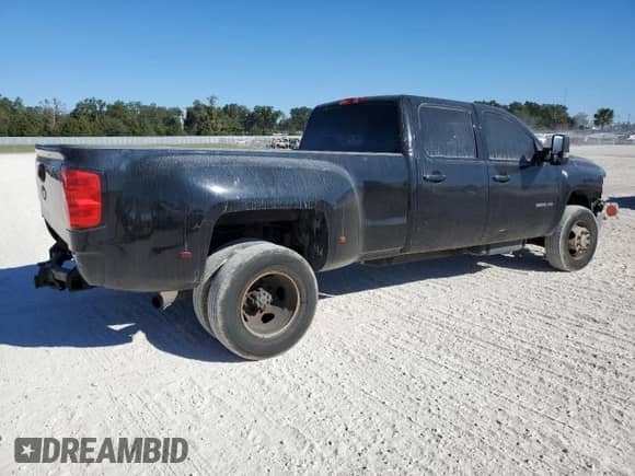 2011 Chevrolet Silverado 3500HD DRW LTZ z VIN 1GC4K1C86BF158474, wystawiony jako Copart lot #81542874 z przebiegiem 210 488 mil mil oraz Szkoda całkowita • Salvage title. Historia ofert i sprzedaży dostępna na DreamBid. Obrazek 3.