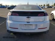 ✅ 2013 Chevrolet Volt • VIN: 1G1RE6E47DU140397 • Lot: 78137564. Wystawiony na Copart z przebiegiem 101 202 mil. Bezpłatny archiwum sprzedaży aukcyjnych z USA i szczegółowy raport historii pojazdu na DreamBid. Zdjęcie 6.