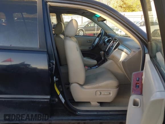 ✅ 2006 Toyota Highlander Limited • VIN: JTEEP21A860181356 • Лот: 43692021. Опубликован ранее на IAAI с пробегом 212 309 миль. Бесплатный доступ к архиву аукционных продаж из США и подробный отчёт об истории автомобиля на DreamBid. Изображение 5.