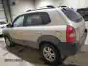 2007 Hyundai Tucson GL z VIN KM8JM72D17U684962, wystawiony jako Copart lot #83152754 z przebiegiem 314 025 mil mil oraz Czysty tytuł • Clean title. Historia ofert i sprzedaży dostępna na DreamBid. Obrazek 2.