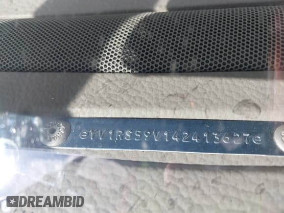 ✅ 2004 Volvo S60 • VIN: YV1RS59V142413627 • Lot: 43692092. Listed on IAAI with 140,213 mi. Free auction sales archive from the USA and detailed vehicle history report at DreamBid. Image 9.