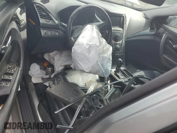 ✅ 2013 Hyundai Azera • VIN: KMHFG4JG7DA226752 • Лот: 65607325. Опубликован ранее на Copart с пробегом Не указан. Бесплатный доступ к архиву аукционных продаж из США и подробный отчёт об истории автомобиля на DreamBid. Изображение 8.