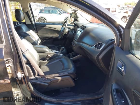 ✅ 2017 Dodge Journey Crossroad Plus • VIN: 3C4PDCGG3HT535975 • Лот: 43249138. Опубликован ранее на IAAI с пробегом 157 802 миль. Бесплатный доступ к архиву аукционных продаж из США и подробный отчёт об истории автомобиля на DreamBid. Изображение 5.