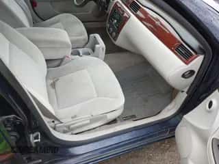 2007 Chevrolet Impala LS z VIN 2G1WB58N979234633, wystawiony jako IAAI lot #43571621 z przebiegiem 122 451 mil mil oraz . Historia ofert i sprzedaży dostępna na DreamBid. Obrazek 5.