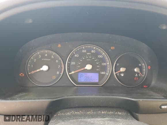 ✅ 2010 Hyundai Santa Fe Limited • VIN: 5NMSK3AB4AH338510 • Lot: 81387615. Listed on Copart with 190,045 mi. Free auction sales archive from the USA and detailed vehicle history report at DreamBid. Image 9.