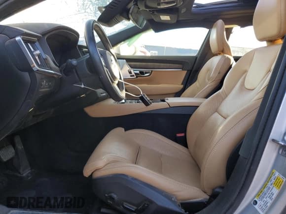 ✅ 2022 Volvo S90 • VIN: LVYBR0AT1NP248854 • Лот: 85528054. Опубликован ранее на Copart с пробегом 48 091 миль. Бесплатный доступ к архиву аукционных продаж из США и подробный отчёт об истории автомобиля на DreamBid. Изображение 7.