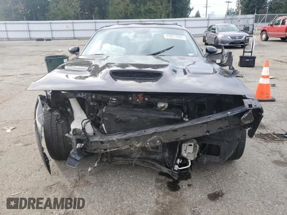 ✅ 2020 Dodge Challenger R/T Scat Pack Widebody • VIN: 2C3CDZFJ5LH116191 • Lot: 77871694. Wystawiony na Copart z przebiegiem Nie podano. Bezpłatny archiwum sprzedaży aukcyjnych z USA i szczegółowy raport historii pojazdu na DreamBid. Zdjęcie 5.