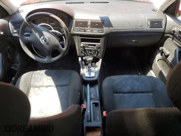 ✅ 1999 Volkswagen Golf • VIN: WVWBC31J1XW357994 • Лот: 60281374. Опубликован ранее на Copart с пробегом 102 806 миль. Бесплатный доступ к архиву аукционных продаж из США и подробный отчёт об истории автомобиля на DreamBid. Изображение 8.