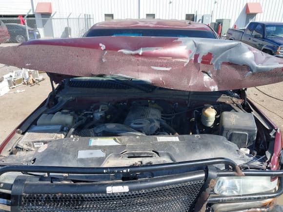 ✅ 2001 Chevrolet Silverado 2500HD LS • VIN: 1GCHK23UX1F185812 • Lot: 41879549. Listed on IAAI with 212,295 mi. Free auction sales archive from the USA and detailed vehicle history report at DreamBid. Image 10.