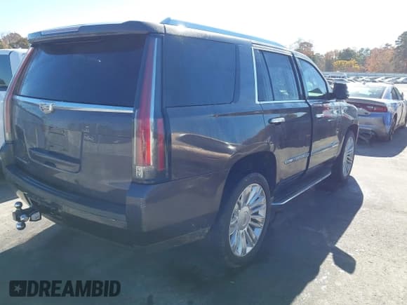 ✅ 2016 Cadillac Escalade Platinum • VIN: 1GYS4DKJ5GR119009 • Lot: 43718664. Listed on IAAI with 152,993 mi. Free auction sales archive from the USA and detailed vehicle history report at DreamBid. Image 4.