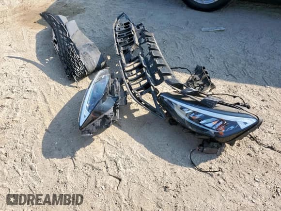 ✅ 2022 Volkswagen ID.4 Pro • VIN: WVGRMPE29NP058505 • Lot: 81110725. Listed on Copart with 47,717 mi. Free auction sales archive from the USA and detailed vehicle history report at DreamBid. Image 12.