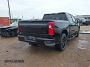 ✅ 2021 Chevrolet Silverado 1500 RST • VIN: 3GCPWDED2MG478602 • Lot: 42494393. Wystawiony na IAAI z przebiegiem 84 525 mil. Bezpłatny archiwum sprzedaży aukcyjnych z USA i szczegółowy raport historii pojazdu na DreamBid. Zdjęcie 4.