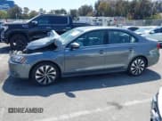 ✅ 2013 Volkswagen Jetta Hybrid SE • VIN: 3VW637AJ1DM232687 • Лот: 41973407. Опубликован ранее на IAAI с пробегом 70 428 миль. Бесплатный доступ к архиву аукционных продаж из США и подробный отчёт об истории автомобиля на DreamBid. Изображение 14.