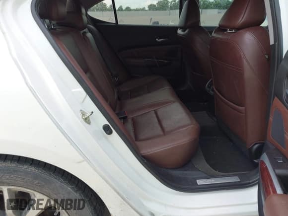 ✅ 2017 Acura TLX Technology • VIN: 19UUB1F57HA002596 • Lot: 42561618. Wystawiony na IAAI z przebiegiem 186 010 mil. Bezpłatny archiwum sprzedaży aukcyjnych z USA i szczegółowy raport historii pojazdu na DreamBid. Zdjęcie 8.