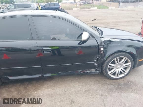 ✅ 2007 Audi S4 • VIN: WAUGL78E37A031615 • Lot: 42246441. Listed on IAAI with 127,441 mi. Free auction sales archive from the USA and detailed vehicle history report at DreamBid. Image 6.