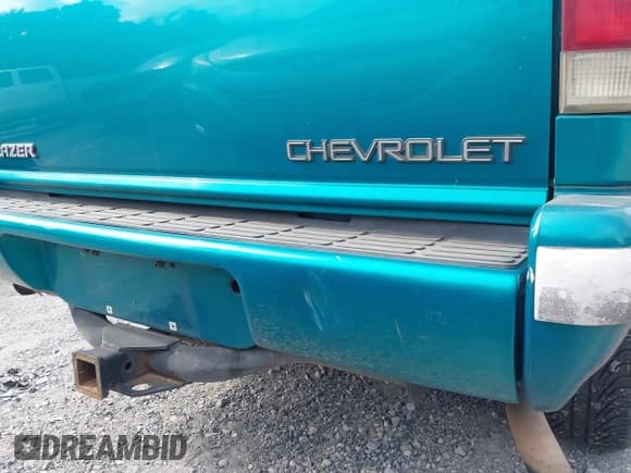 ✅ 1996 Chevrolet Blazer • VIN: 1GNDT13W3T2305670 • Lot: 43289049. Wystawiony na IAAI z przebiegiem 162 629 mil. Bezpłatny archiwum sprzedaży aukcyjnych z USA i szczegółowy raport historii pojazdu na DreamBid. Zdjęcie 20.