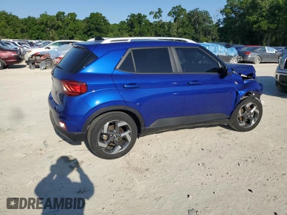 ✅ 2022 Hyundai Venue Limited • VIN: KMHRC8A31NU192840 • Lot: 52451335. Listed on Copart with 28,914 mi. Free auction sales archive from the USA and detailed vehicle history report at DreamBid. Image 3.