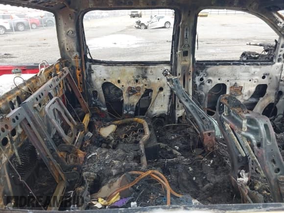 ✅ 2016 Chevrolet Silverado 2500HD LTZ • VIN: 1GC1KWE89GF270352 • Lot: 43078955. Listed on IAAI with Not provided. Free auction sales archive from the USA and detailed vehicle history report at DreamBid. Image 8.