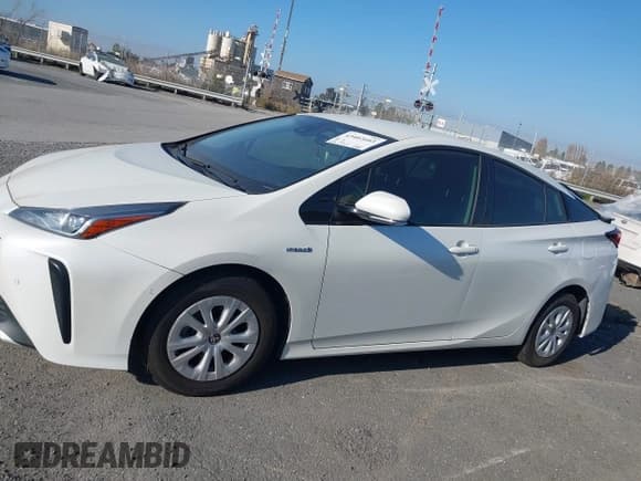 ✅ 2020 Toyota Prius LE • VIN: JTDKARFU6L3120442 • Lot: 43402603. Listed on IAAI with 77,570 mi. Free auction sales archive from the USA and detailed vehicle history report at DreamBid. Image 15.