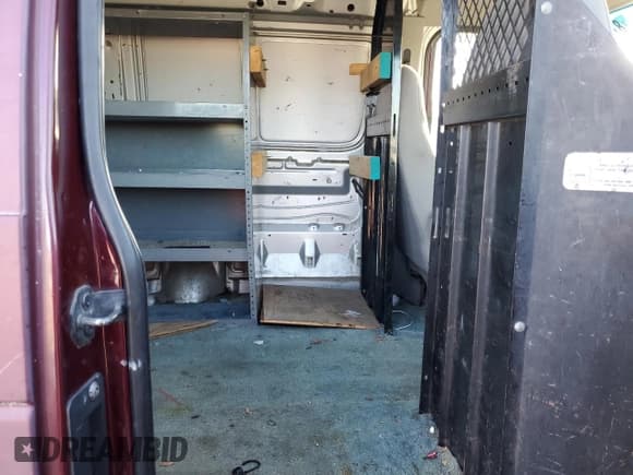 ✅ 2002 Ford Econoline Cargo • VIN: 1FTNE24292HA51435 • Lot: 87125034. Wystawiony na Copart z przebiegiem 105 311 mil. Bezpłatny archiwum sprzedaży aukcyjnych z USA i szczegółowy raport historii pojazdu na DreamBid. Zdjęcie 11.