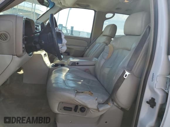 ✅ 2002 Chevrolet Suburban LS • VIN: 3GNEC16Z52G312149 • Лот: 43141635. Опубликован ранее на Copart с пробегом 273 544 миль. Бесплатный доступ к архиву аукционных продаж из США и подробный отчёт об истории автомобиля на DreamBid. Изображение 7.