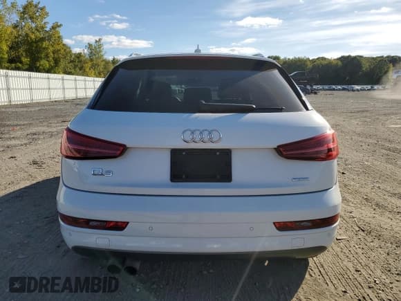 ✅ 2017 Audi Q3 Premium • VIN: WA1ECCFS2HR003300 • Lot: 84757475. Wystawiony na Copart z przebiegiem 156 865 mil. Bezpłatny archiwum sprzedaży aukcyjnych z USA i szczegółowy raport historii pojazdu na DreamBid. Zdjęcie 6.