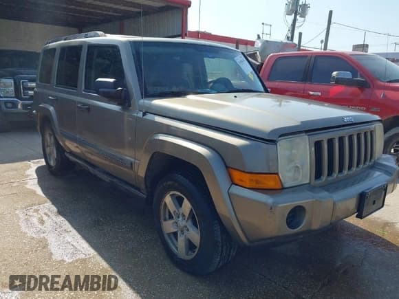 ✅ 2006 Jeep Commander • VIN: 1J8HH48K36C232424 • Lot: 41950150. Listed on IAAI with 358,947 mi. Free auction sales archive from the USA and detailed vehicle history report at DreamBid. Image 1.