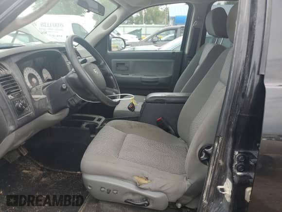 2010 Dodge Dakota SXT z VIN 1D7CW3GP2AS177872, wystawiony jako Copart lot #72944174 z przebiegiem 131 777 mil mil oraz Szkoda całkowita • Salvage title. Historia ofert i sprzedaży dostępna na DreamBid. Obrazek 7.