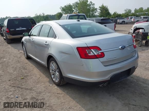 ✅ 2012 Ford Taurus Limited • VIN: 1FAHP2JW5CG114087 • Lot: 42485800. Wystawiony na IAAI z przebiegiem 177 813 mil. Bezpłatny archiwum sprzedaży aukcyjnych z USA i szczegółowy raport historii pojazdu na DreamBid. Zdjęcie 3.