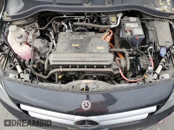 ✅ 2017 Mercedes-Benz B B 250e • VIN: WDDVP9AB4HJ016882 • Lot: 82331384. Listed on Copart with 19,970 mi. Free auction sales archive from the USA and detailed vehicle history report at DreamBid. Image 11.