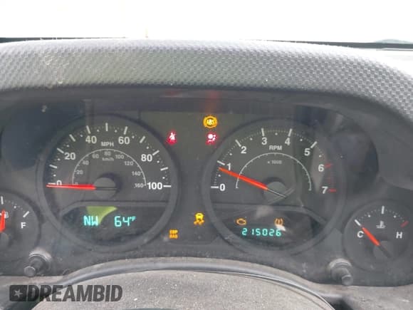 ✅ 2008 Jeep Wrangler Unlimited X • VIN: 1J4GA39138L641138 • Лот: 42376300. Опубликован ранее на IAAI с пробегом 215 026 миль. Бесплатный доступ к архиву аукционных продаж из США и подробный отчёт об истории автомобиля на DreamBid. Изображение 7.