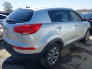 ✅ 2014 Kia Sportage LX • VIN: KNDPB3AC3E7555204 • Lot: 43001697. Wystawiony na IAAI z przebiegiem 140 566 mil. Bezpłatny archiwum sprzedaży aukcyjnych z USA i szczegółowy raport historii pojazdu na DreamBid. Zdjęcie 4.