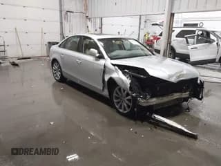 ✅ 2013 Audi A4 Premium Plus • VIN: WAUFFAFL0DA060857 • Lot: 43689191. Wystawiony na IAAI z przebiegiem 106 238 mil. Bezpłatny archiwum sprzedaży aukcyjnych z USA i szczegółowy raport historii pojazdu na DreamBid. Zdjęcie 1.