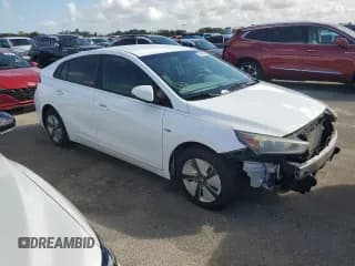 ✅ 2017 Hyundai Ioniq Blue • VIN: KMHC65LC7HU031275 • Lot: 73009004. Wystawiony na Copart z przebiegiem 121 222 mil. Bezpłatny archiwum sprzedaży aukcyjnych z USA i szczegółowy raport historii pojazdu na DreamBid. Zdjęcie 4.