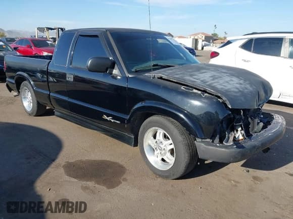 ✅ 2001 Chevrolet S-10 LS • VIN: 1GCCS19WX18224805 • Лот: 42003702. Опубликован ранее на IAAI с пробегом 168 820 миль. Бесплатный доступ к архиву аукционных продаж из США и подробный отчёт об истории автомобиля на DreamBid. Изображение 1.