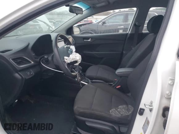 ✅ 2018 Hyundai Accent SE • VIN: 3KPC24A38JE022120 • Лот: 82548204. Опубликован ранее на Copart с пробегом 124 340 миль. Бесплатный доступ к архиву аукционных продаж из США и подробный отчёт об истории автомобиля на DreamBid. Изображение 7.